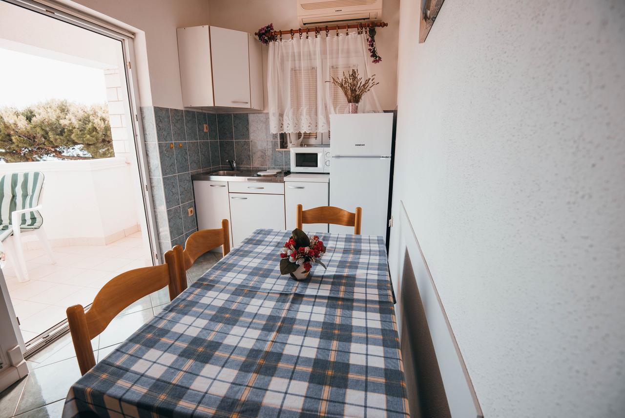 Apartments Visnjic Zaboric Buitenkant foto
