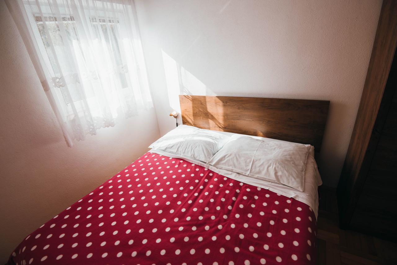Apartments Visnjic Zaboric Buitenkant foto