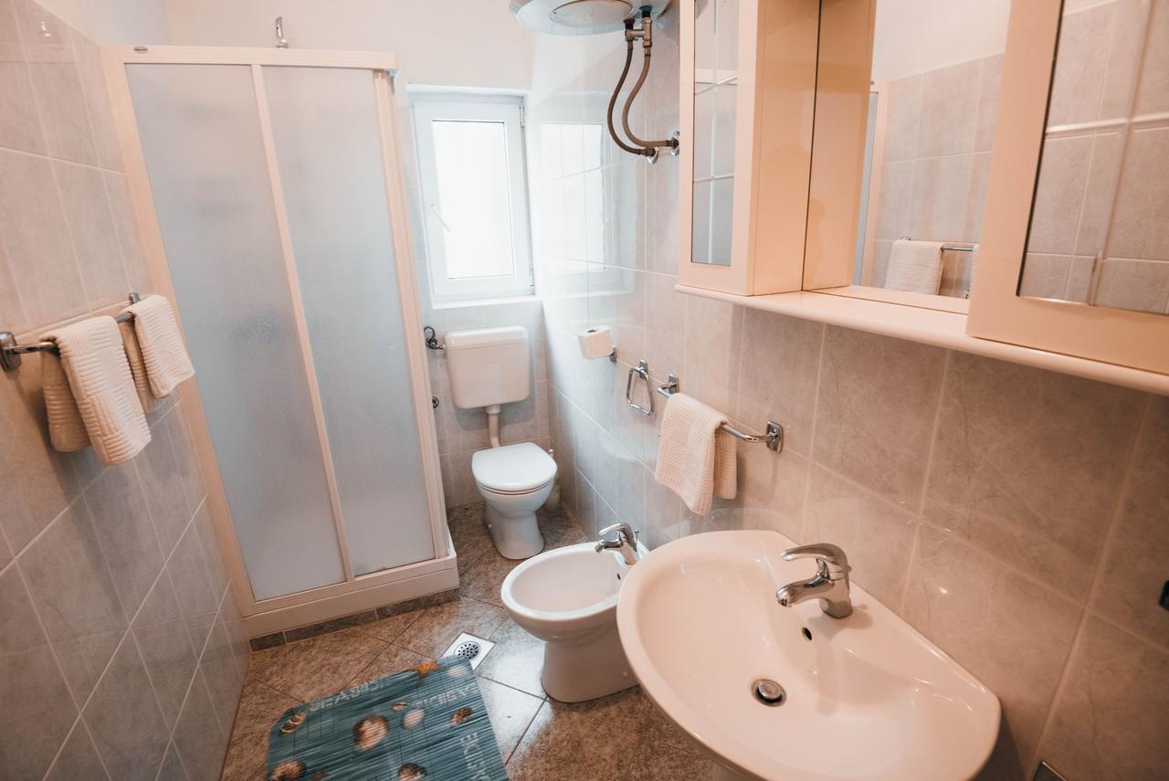 Apartments Visnjic Zaboric Buitenkant foto
